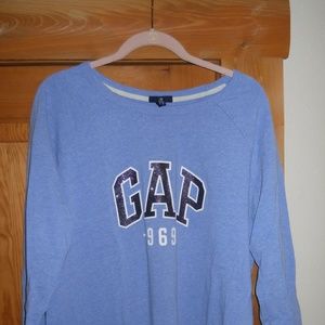 Gap sweatshirt